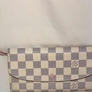 LV Emilie wallet